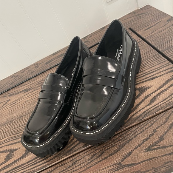 Steve Madden Loafers - Picture 1 of 2